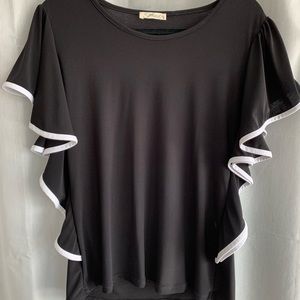 Dress top with ruffle sleeves